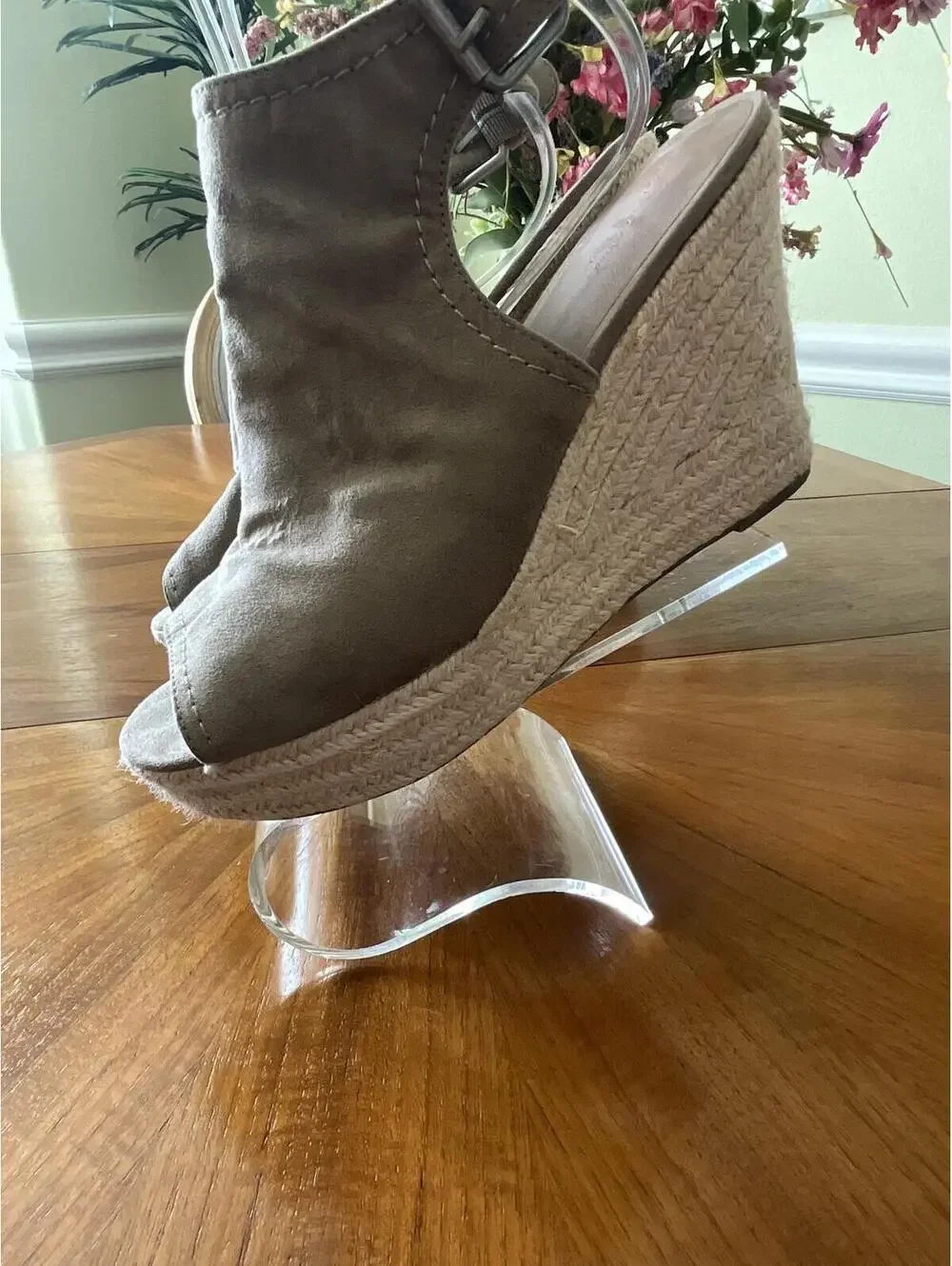 Universal Thread Alisha Wedge Sandals 10